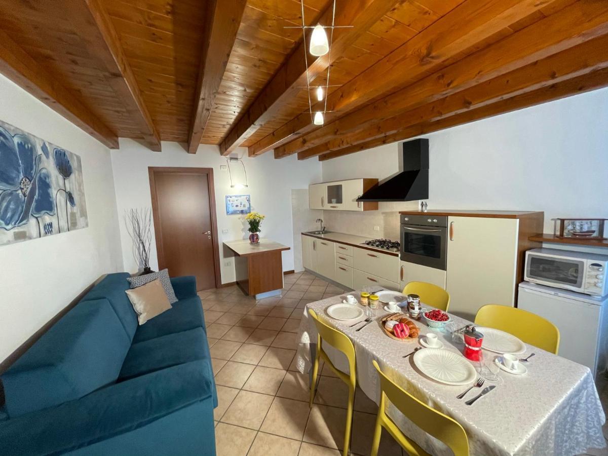 Ferienwohnung Casa Loredana - Graziosa Casa Vacanze Sul Lago Di Garda Cavalcaselle Exterior foto
