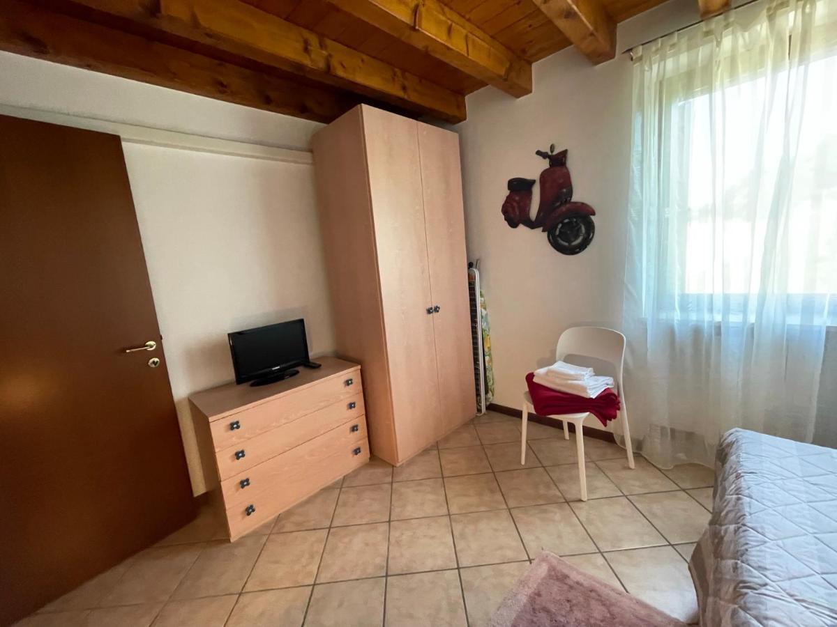 Ferienwohnung Casa Loredana - Graziosa Casa Vacanze Sul Lago Di Garda Cavalcaselle Exterior foto